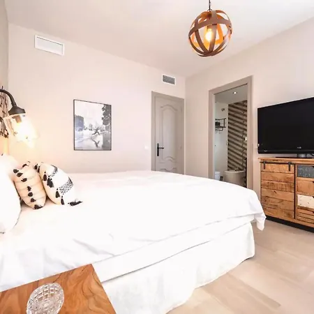 Marina Di Fiori Holiday home